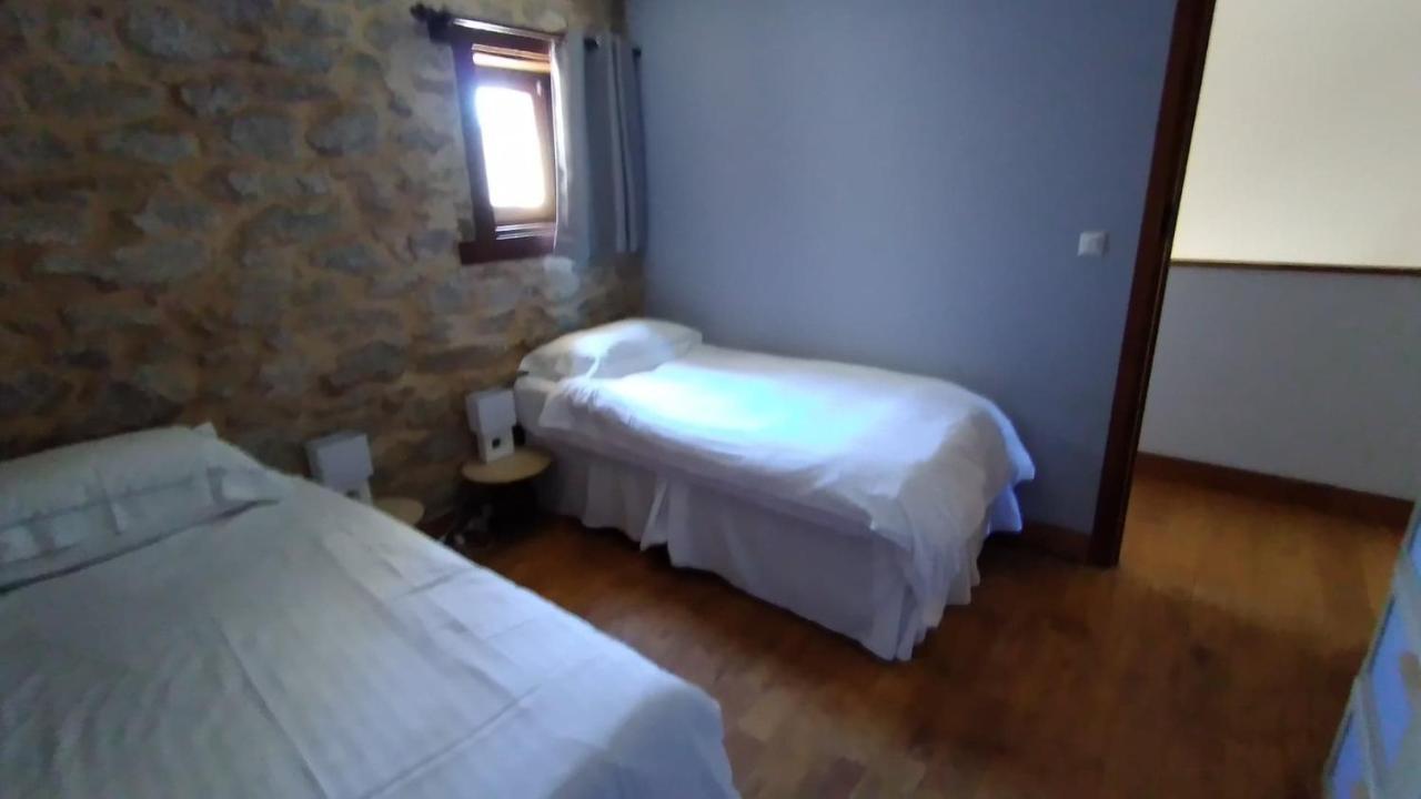 Character 2 Bed Cottage Within Walking Distance Of Bar/Restaurants Piégut-Pluviers 外观 照片